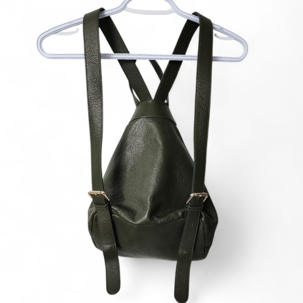 Musette Pebble Leather Back Pack - Picture 4 of 7